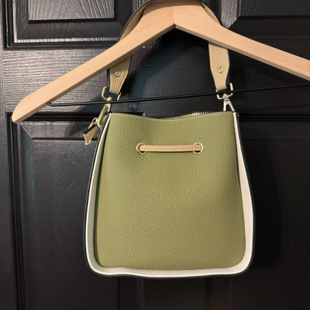 Womens Fashion White and Green Handbag Crossbody multiple handles and straps - Picture 2 of 5